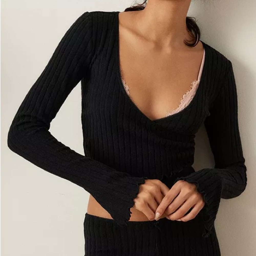 NWOT UO Out From Under Lila Cozy Ribbed Wrap Crossover Top